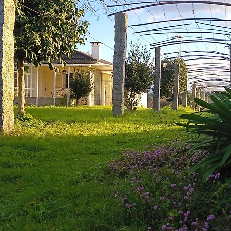 Bed and Breakfast A Casa De Abelleira Ponteareas Esterno foto