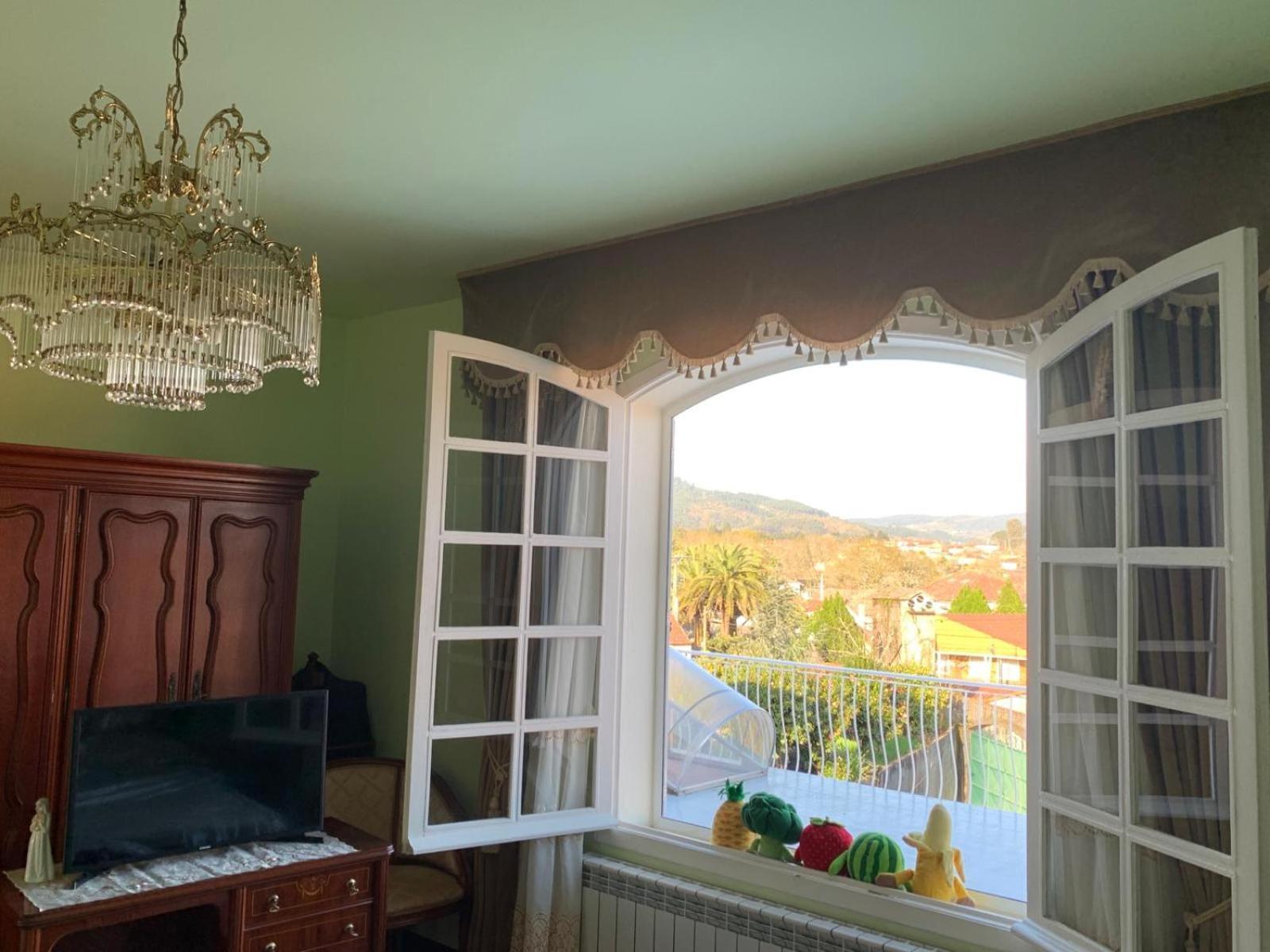 Bed and Breakfast A Casa De Abelleira Ponteareas Esterno foto