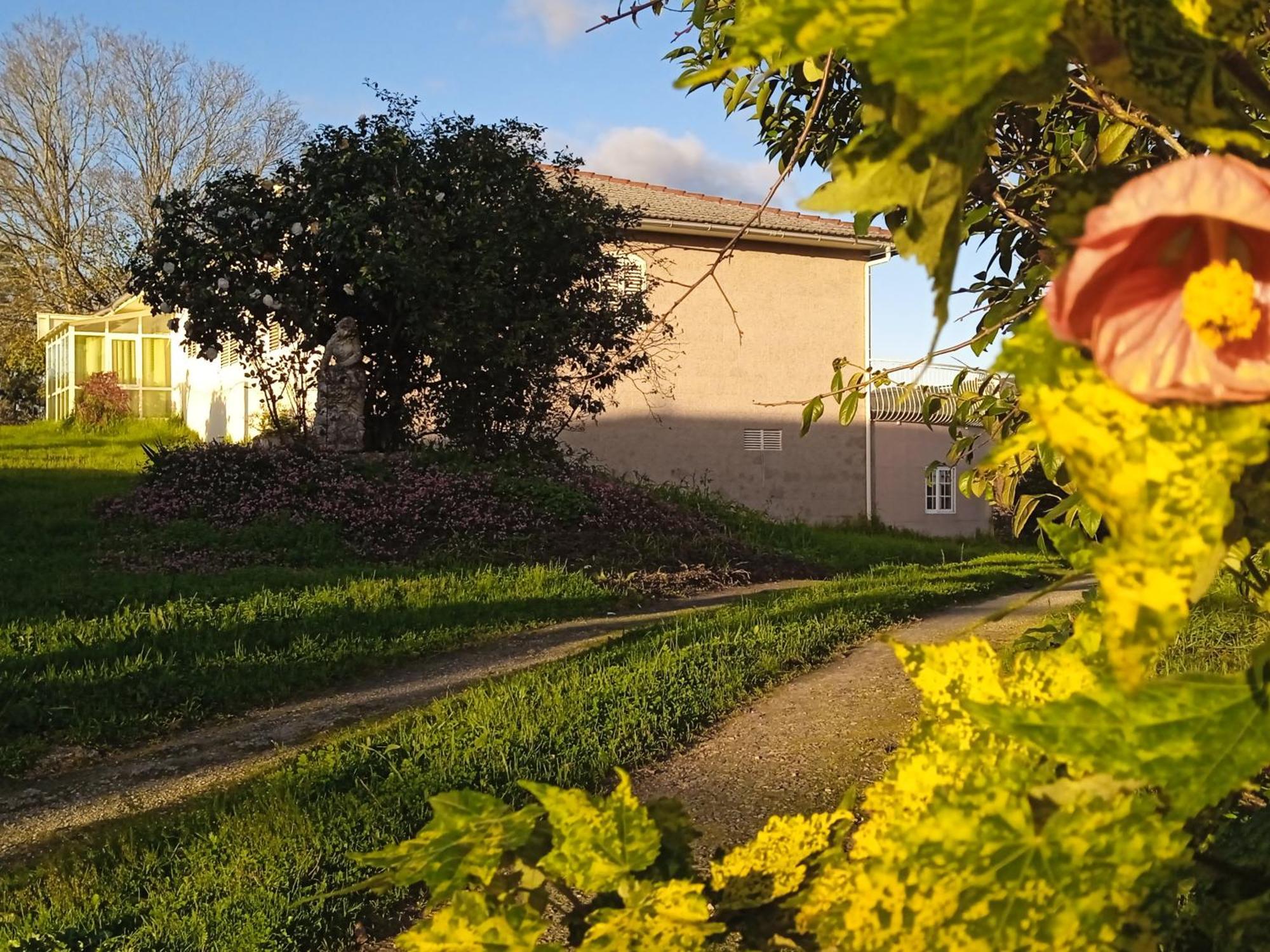 Bed and Breakfast A Casa De Abelleira Ponteareas Esterno foto